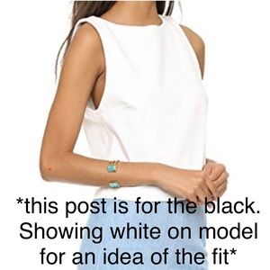 Alice + Olivia Employed black crop top Large